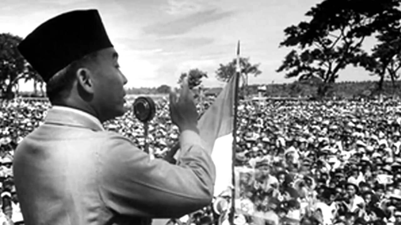 &#91;KOMBAT MERDEKA&#93; Inilah Alasan &quot;MISTIK&quot; SOEKARNO MEMILIH ANGKA 17 AGUSTUS 1945 !!