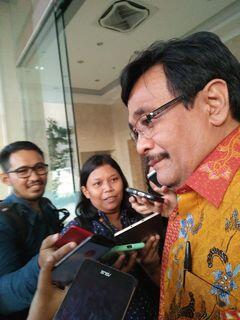 Di Tengah Kabar Deklarasi Cagub DKI, Djarot Datang ke Kantor PDIP