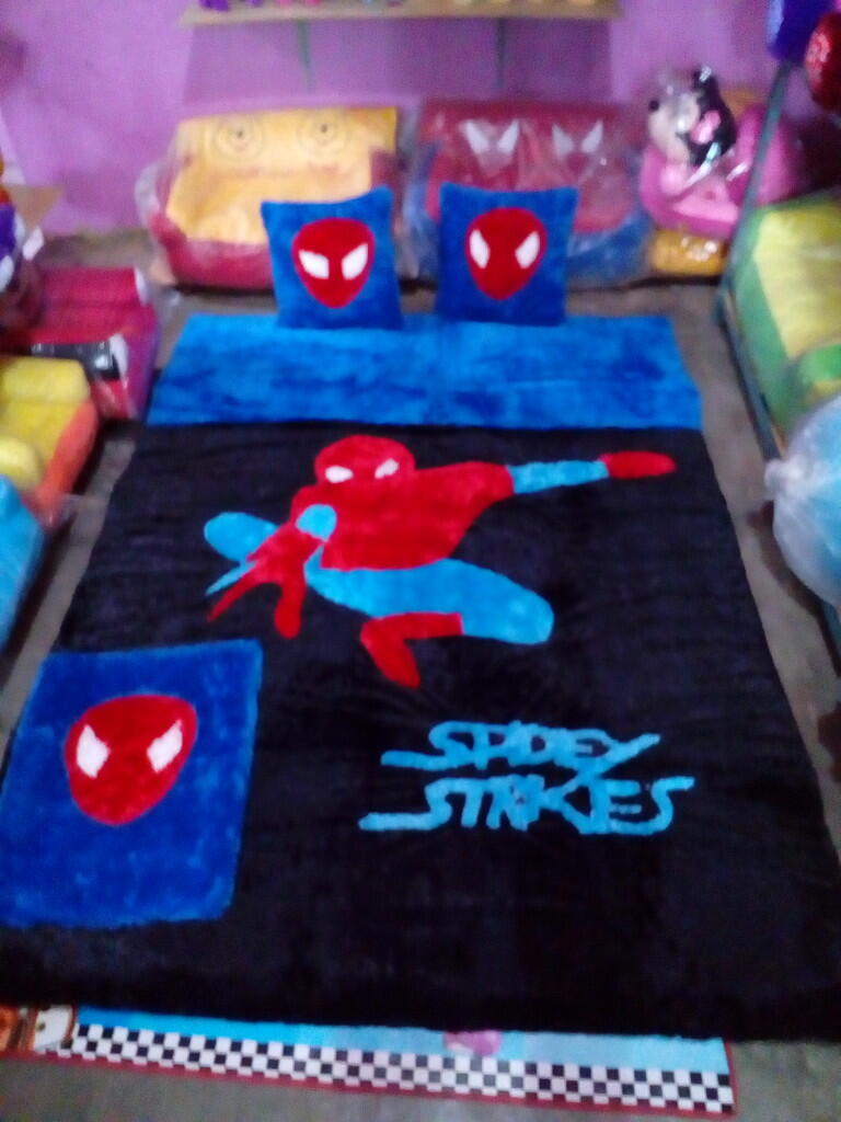 Grosir karpet bulu karakter dan motif pin 5BDB86DF
