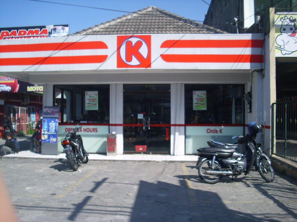 Menjamurnya Minimarket di Indonesia