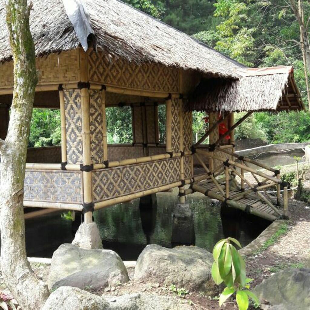 Penginapan Keluarga Rumah Saung Top Markotop..Kerennn Abiss Gan!!