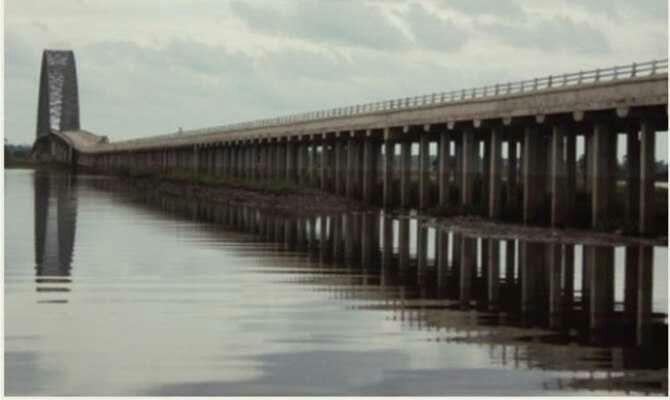 JEMBATAN TERPANJANG BULAN LAGI DI SURAMADU GAN