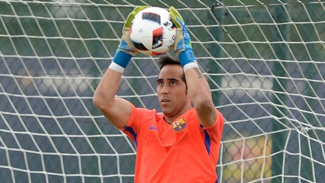 Terkait Claudio Bravo, Barcelona Konfirmasi Kesepakatan Dengan Manchester City