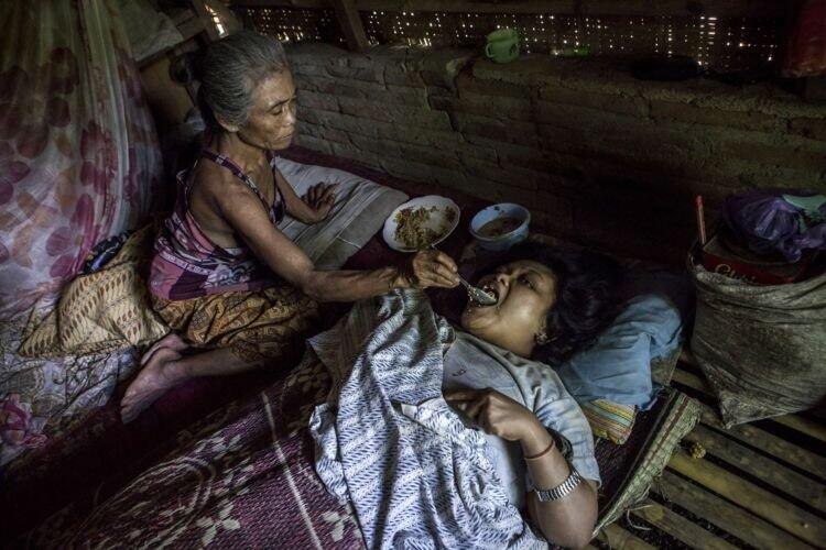 Kampung Idiot Namanya, Isinya Orang Keterbelakangan Mental dgn Keterbatasan Ekonomi