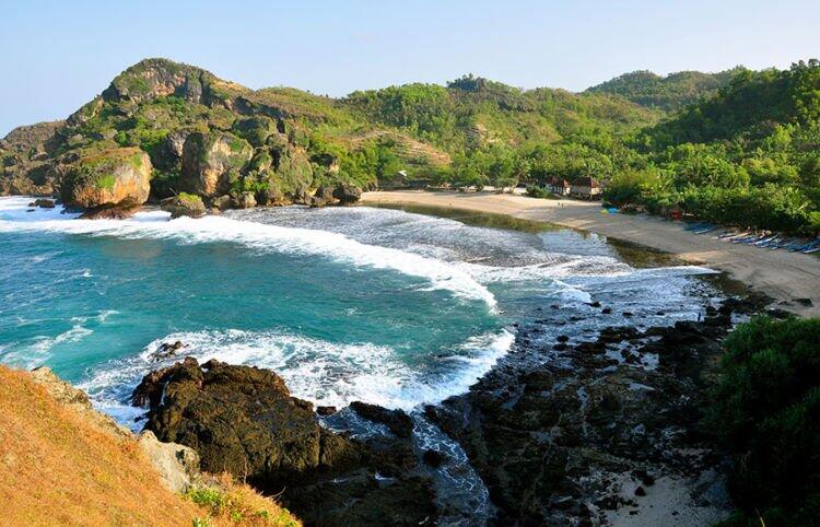 Dibalik Eksotisnya Pantai Gunungkidul, Ternyata Tempat Ini Favorit Bunuh Diri Lho!