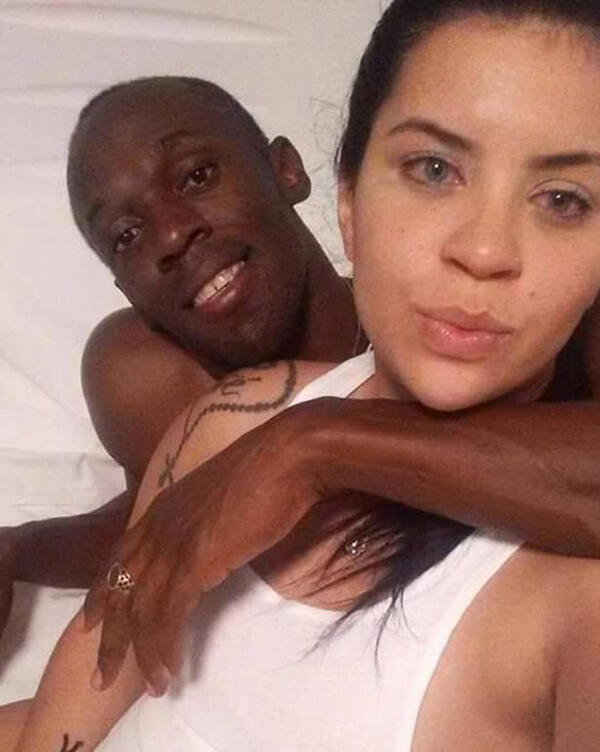 Foto Panas Usain Bolt dan Gadis Brasil Beredar