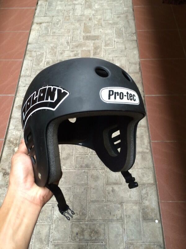 Terjual helm protech fullcut bmx 