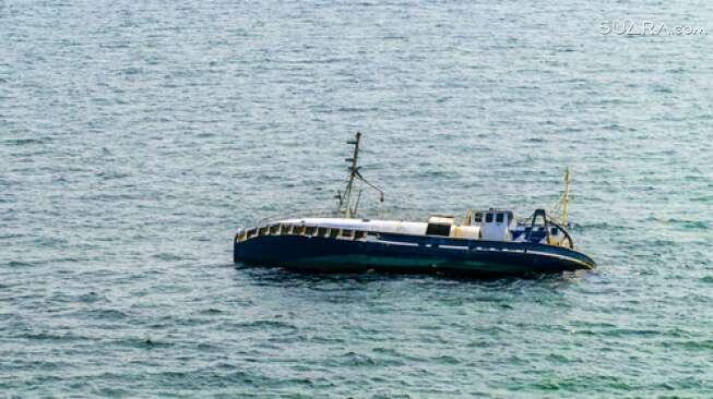 Kapal Tenggelam di Tanjung Pinang, Semoga yang Hilang Segera Ditemukan!