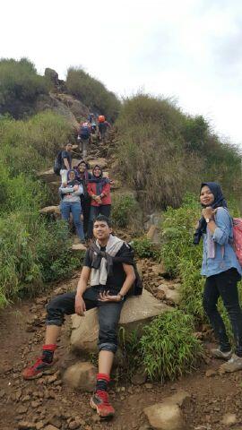 Jalan jalan ke Jonggol Gunung Batu a.k.a Bukit BATU dan Curug Ciherang Bogor.