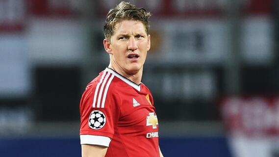 Manchester United Banderol Bastian Schweinsteiger £2 Juta