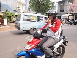 10 Hal Perilaku Negatif Pengendara Motor (Jangan Ditiru)