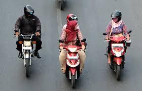 10 Hal Perilaku Negatif Pengendara Motor (Jangan Ditiru)