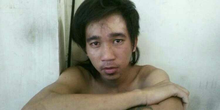 Berry gagal mencuri kancut perempuan karena ketahuan penghuni indekos