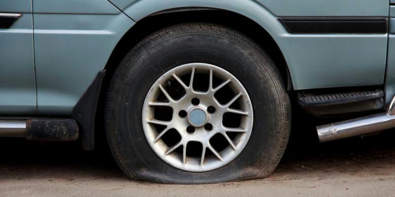 Tips Bikin Ban Awet Saat Mobil Lama Menganggur