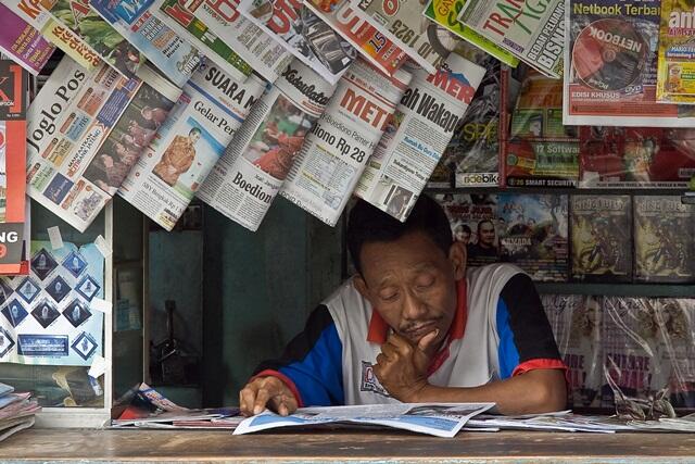 Cuma Lewat Koran dan Majalah Konvensional Lu Bisa Dapetin Ini Semua!