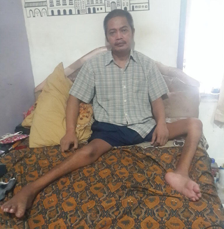 &lt;&#91;Tolong puh&#93;&gt; Bapak ini sudah 10th lebih sakit,ingin sembuh &amp; sehat