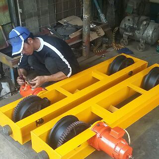 Roda Hoist Crane