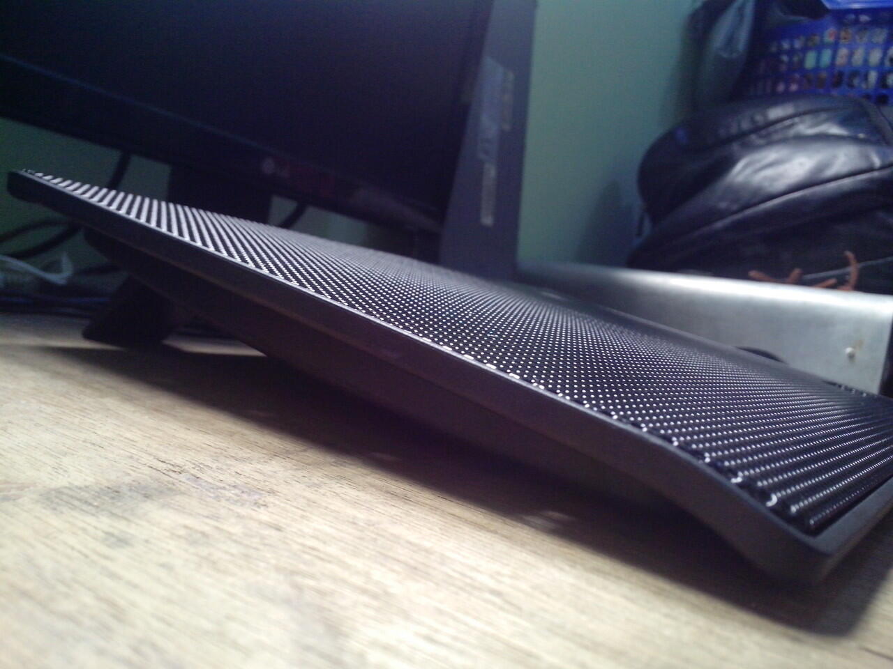 Review uNiQue Laptop Cooling Pad F1 with 1 Big Fan.