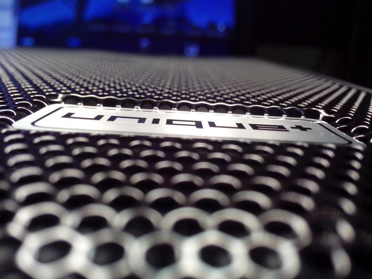 Review uNiQue Laptop Cooling Pad F1 with 1 Big Fan.