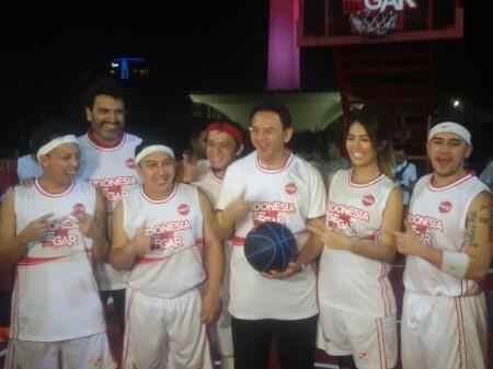 Ahok Resmikan Sarana Olahraga di Monas