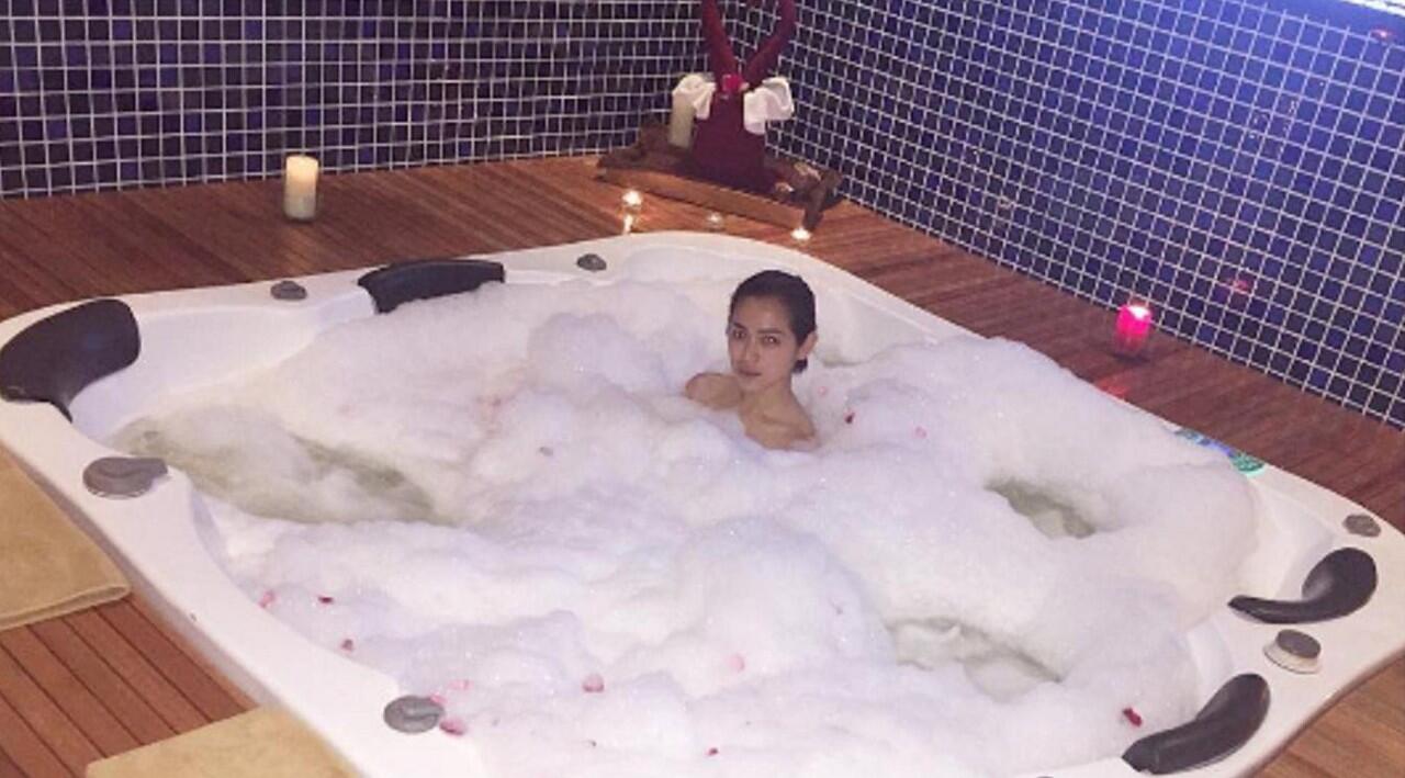 Seksinya Jessica Mandi Mandi Busa
