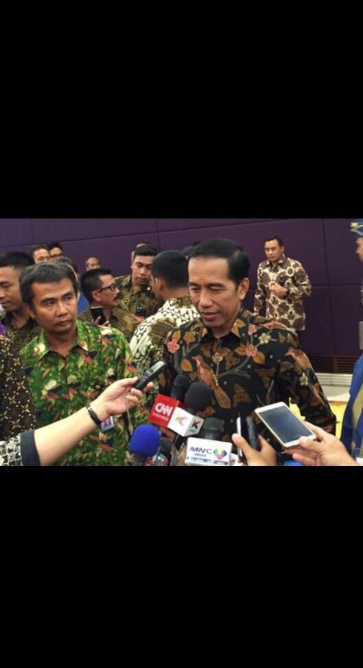 Jokowi soal izin bangun rumah: Dari lemas, geleng-geleng, sampai dipangkas