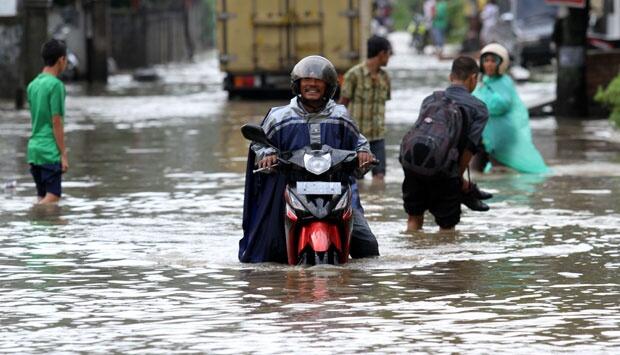 Jakarta Hujan Deras Berpotensi Banjir sampai Maret 2017