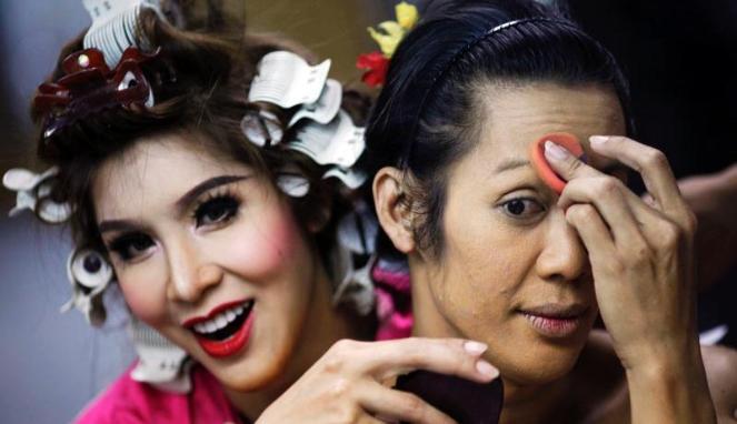 Sidang Kriminalisasi LGBT dan Pandangan Sinar Ketuhanan Sang Ketua MK