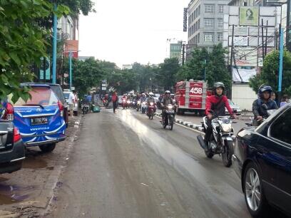 Mobil yang Terendam di Basement Kemang Square Dievakuasi, Ini Penampakannya