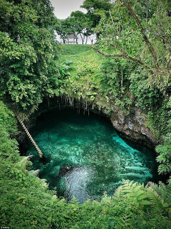 10 Kolam renang alami ini bakal bikin kamu pengen nyebur terus