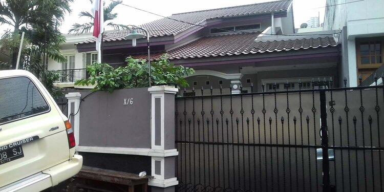 Barang ini ditemukan di rumah Aa Gatot, ada pil, serbuk &amp; vibrator