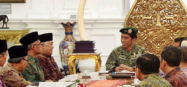 Takut Keok Lawan Muhammadiyah, Jokowi Mulai Salahkan Sri Mulyani