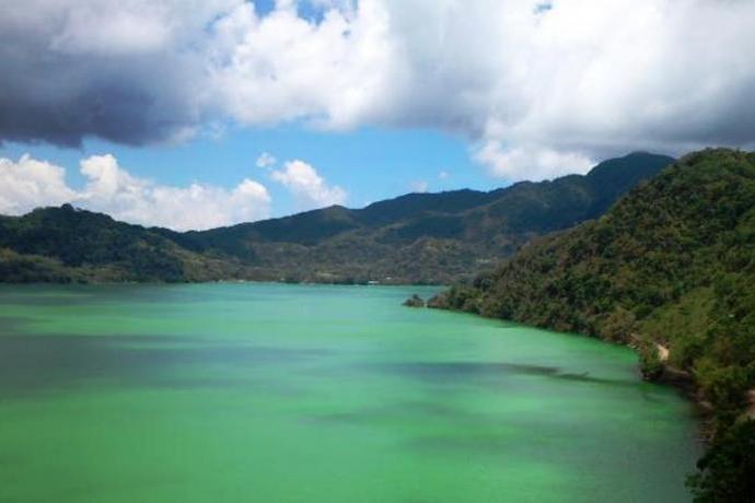Keindahan danau Sano Nggoang di Manggarai pulau Flores