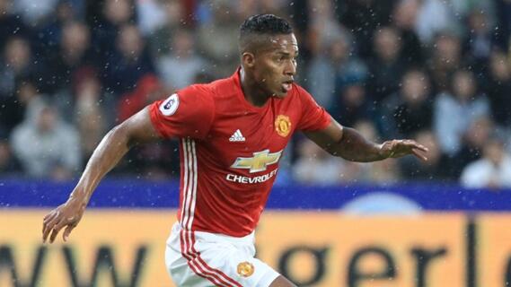 Disanjung Ander Herrera, Antonio Valencia Tak Ingin Besar Kepala