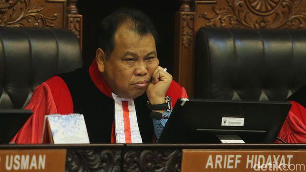 Dinamisnya Perdebatan Pasal Kumpul Kebo dan LGBT di MK