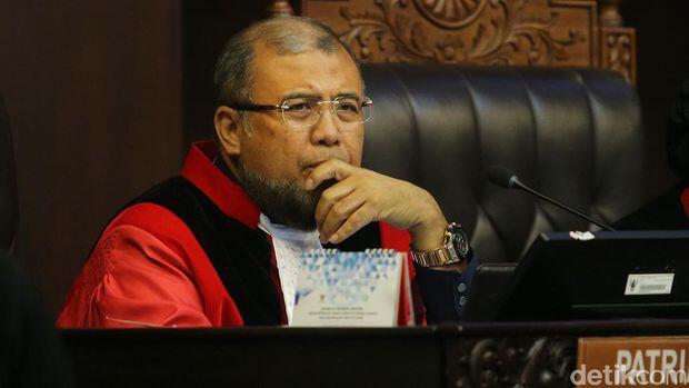 Dinamisnya Perdebatan Pasal Kumpul Kebo dan LGBT di MK