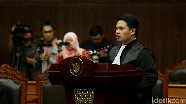 Dinamisnya Perdebatan Pasal Kumpul Kebo dan LGBT di MK