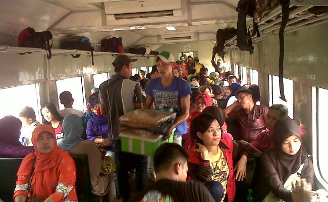 PENTING..!! Ini Tips Naik Kereta Api