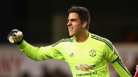 RESMI: Manchester United Pinjamkan Dua Kiper Mudanya