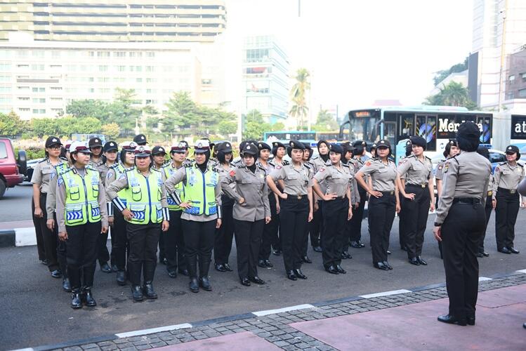 Mereka yang Cantik dan Partiotik!