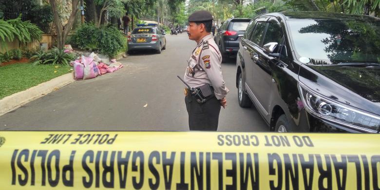 Ratusan Polisi Kepung Lokasi Penyanderaan di Pondok Indah