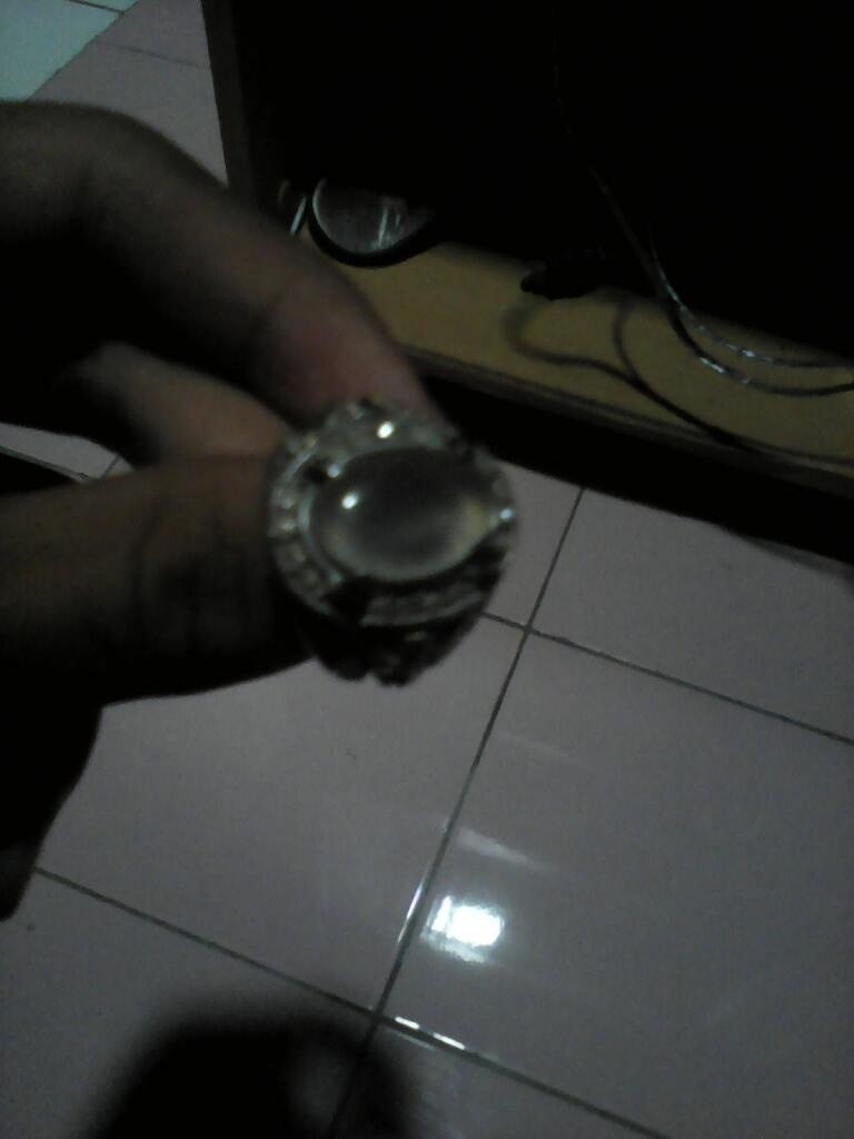 Bantu terawang barang peninggalan om