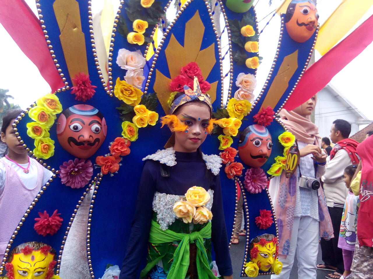 Yuk Intip Betapa Serunya Malang Flower Carnival 2016