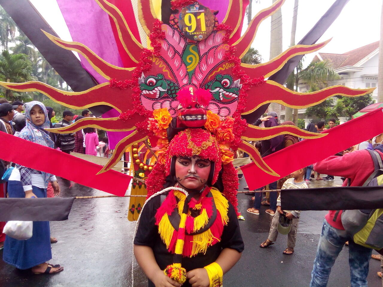 Yuk Intip Betapa Serunya Malang Flower Carnival 2016