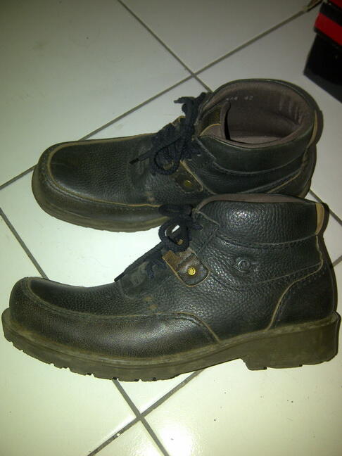 Terjual SEPATU  KULIT BOOTS JIM  JOKER  TIMBERLAND CAT 