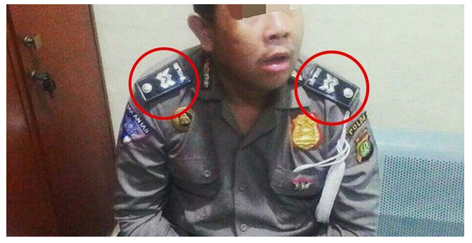 Sekali lihat, petugas langsung tahu ini polisi gadungan, kenapa?