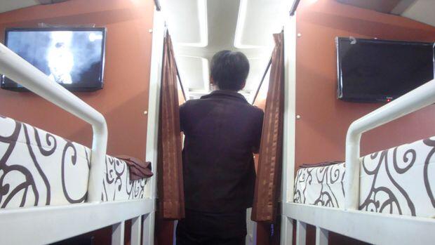 Ini Dia Sleeper Bus Pertama di Indonesia yang Viral di Medsos