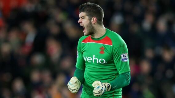 Fraser Forster Mungkin Fit Lawan Arsenal