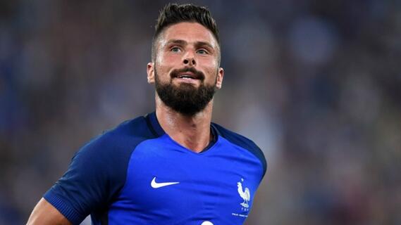 Olivier Giroud Terganggu Ejekan Fans Pro-Karim Benzema