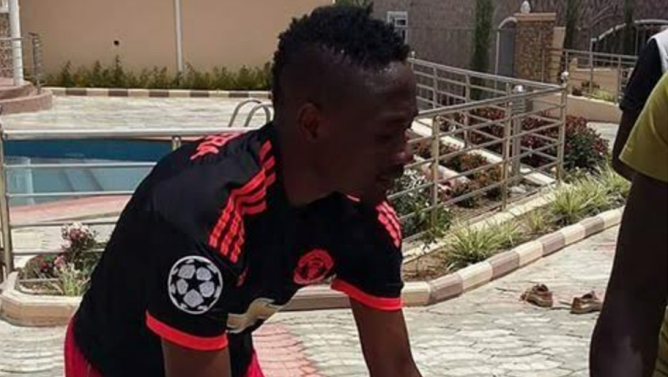 Foto Ahmed Musa Pakai Jersey Manchester United Jadi Viral